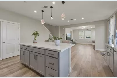 22 E Funderburg Blvd, Mountain House, CA 95391 - Photo 12