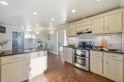 15605 Oakridge Ct, Morgan Hill, CA 95037 - Photo 12