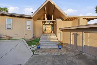 15605 Oakridge Ct, Morgan Hill, CA 95037 - Photo 4