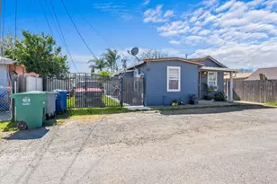 212 F St, Los Banos, CA 93635 - Photo 12