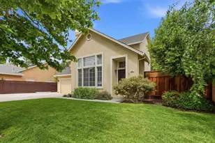 820 C St, Hollister, CA 95023 - Photo 2
