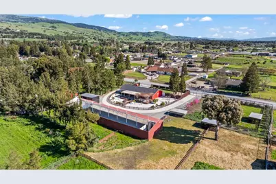 1515 Dias Dr, San Martin, CA 95046 - Photo 38