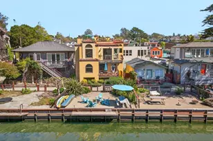 327 Riverview Ave C, Capitola, CA 95010 - Photo 2