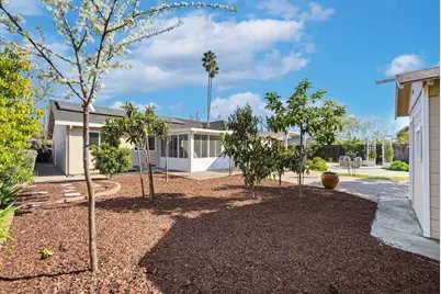 18660 Devon Ave, Saratoga, CA 95070 - Photo 38