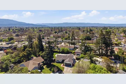 1495 Kimberly Ct, San Jose, CA 95118 - Photo 32