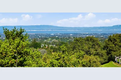 11571 Buena Vista Dr, Los Altos Hills, CA 94022 - Photo 40