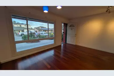 3726 Martin Dr, San Mateo, CA 94403 - Photo 2