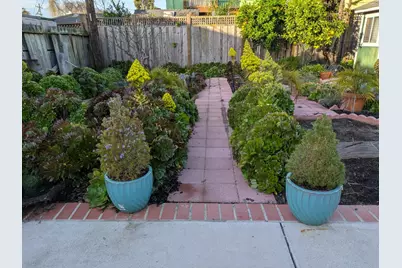 3726 Martin Dr, San Mateo, CA 94403 - Photo 18