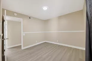 3957 Tiverton Dr, San Jose, CA 95121 - Photo 14