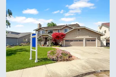 1800 Nora Dr, Hollister, CA 95023 - Photo 2