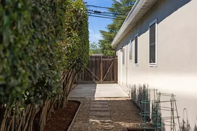 1434 Capri Dr, Campbell, CA 95008 - Photo 42