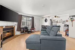 240 Green Meadow Dr B, Watsonville, CA 95076 - Photo 6