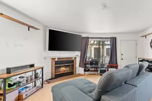 240 Green Meadow Dr B, Watsonville, CA 95076 - Photo 8