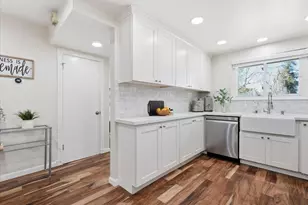 5711 Hillbright Cir, San Jose, CA 95123 - Photo 14