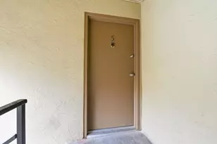 460 Auburn Way 5, San Jose, CA 95129 - Photo 2