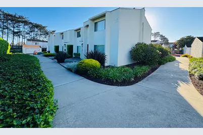 3137 Seacrest Ave 5, Marina, CA 93933 - Photo 2