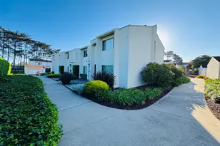 3137 Seacrest Ave 5, Marina, CA 93933 - Photo 2