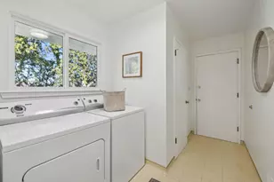 822 Amber Ln, Los Altos, CA 94024 - Photo 22