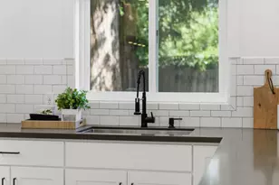 580 Green Manor Ct, Palo Alto, CA 94301 - Photo 14