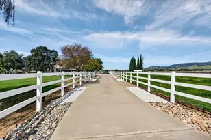 3465 Susie Ln, Gilroy, CA 95020 - Photo 8