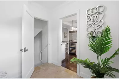 2105 Hillside Dr, Burlingame, CA 94010 - Photo 24