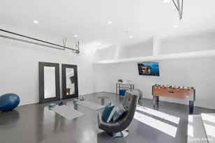 2105 Hillside Dr, Burlingame, CA 94010 - Photo 90