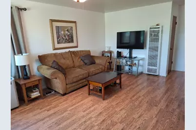 250 Gonzalez Dr, Hollister, CA 95023 - Photo 6