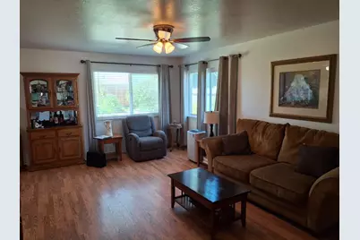 250 Gonzalez Dr, Hollister, CA 95023 - Photo 8