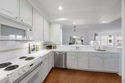 860 Meridian Bay Ln 135, Foster City, CA 94404 - Photo 10