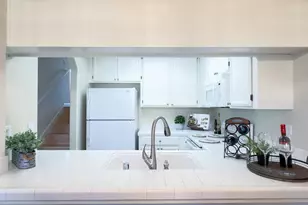 105 Sunnyhills Ct, Milpitas, CA 95035 - Photo 8