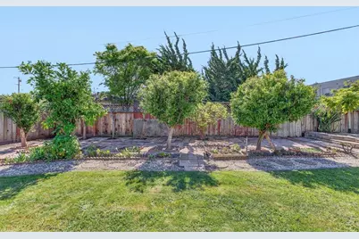 97 Logan St, Watsonville, CA 95076 - Photo 52