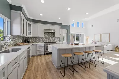 1054 Longfellow Ave, Campbell, CA 95008 - Photo 16