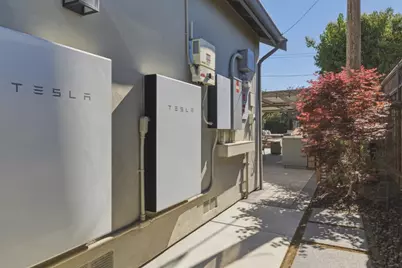 1054 Longfellow Ave, Campbell, CA 95008 - Photo 52