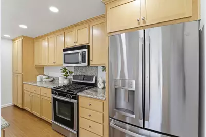 1035 Scotia Ter 304, Sunnyvale, CA 94089 - Photo 8