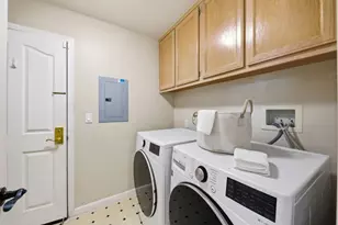 117 Lakewood Cir, San Mateo, CA 94402 - Photo 38