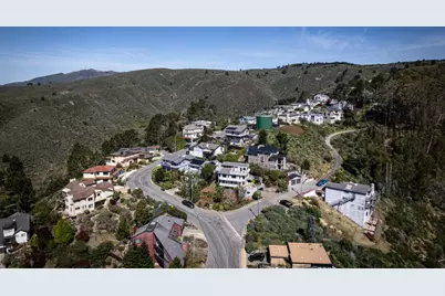 103 Dolphine Ave, El Granada, CA 94018 - Photo 22