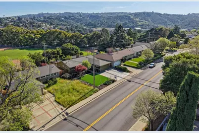 1515 Chula Vista Dr, Belmont, CA 94002 - Photo 40