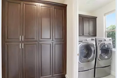 2582 Minuet Dr, San Jose, CA 95131 - Photo 36