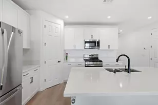 667 Pleasant Dr, Lathrop, CA 95330 - Photo 4