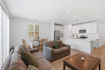 667 Pleasant Dr, Lathrop, CA 95330 - Photo 4