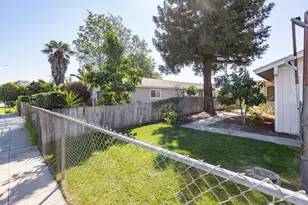377 W Alluvial Ave, Pinedale, CA 93650 - Photo 4