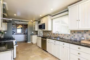819 Holly Rd, Belmont, CA 94002 - Photo 26