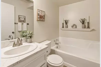 3701 Colonial Dr 197, Modesto, CA 95356 - Photo 12