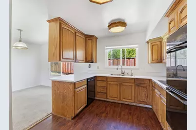 7065 Lancaster Ct, Dublin, CA 94568 - Photo 8