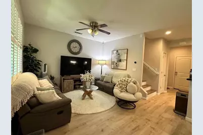 900 Old Oak Ln 3, Hayward, CA 94541 - Photo 6