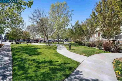 900 Old Oak Ln 3, Hayward, CA 94541 - Photo 30