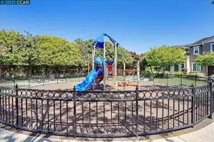 900 Old Oak Ln 3, Hayward, CA 94541 - Photo 30