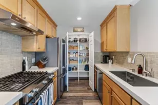 5 Corinthian Ct, Novato, CA 94947 - Photo 10