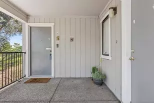 5 Corinthian Ct, Novato, CA 94947 - Photo 2