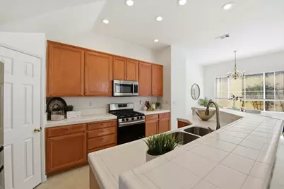 365 Shelby Dr, Mountain View, CA 94043 - Photo 14